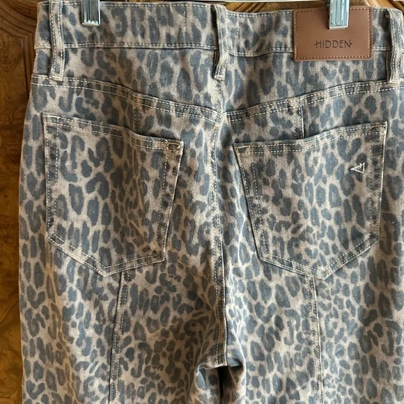 Hidden Los Angeles High Rise Leopard Print Jeans - Picture 5 of 6